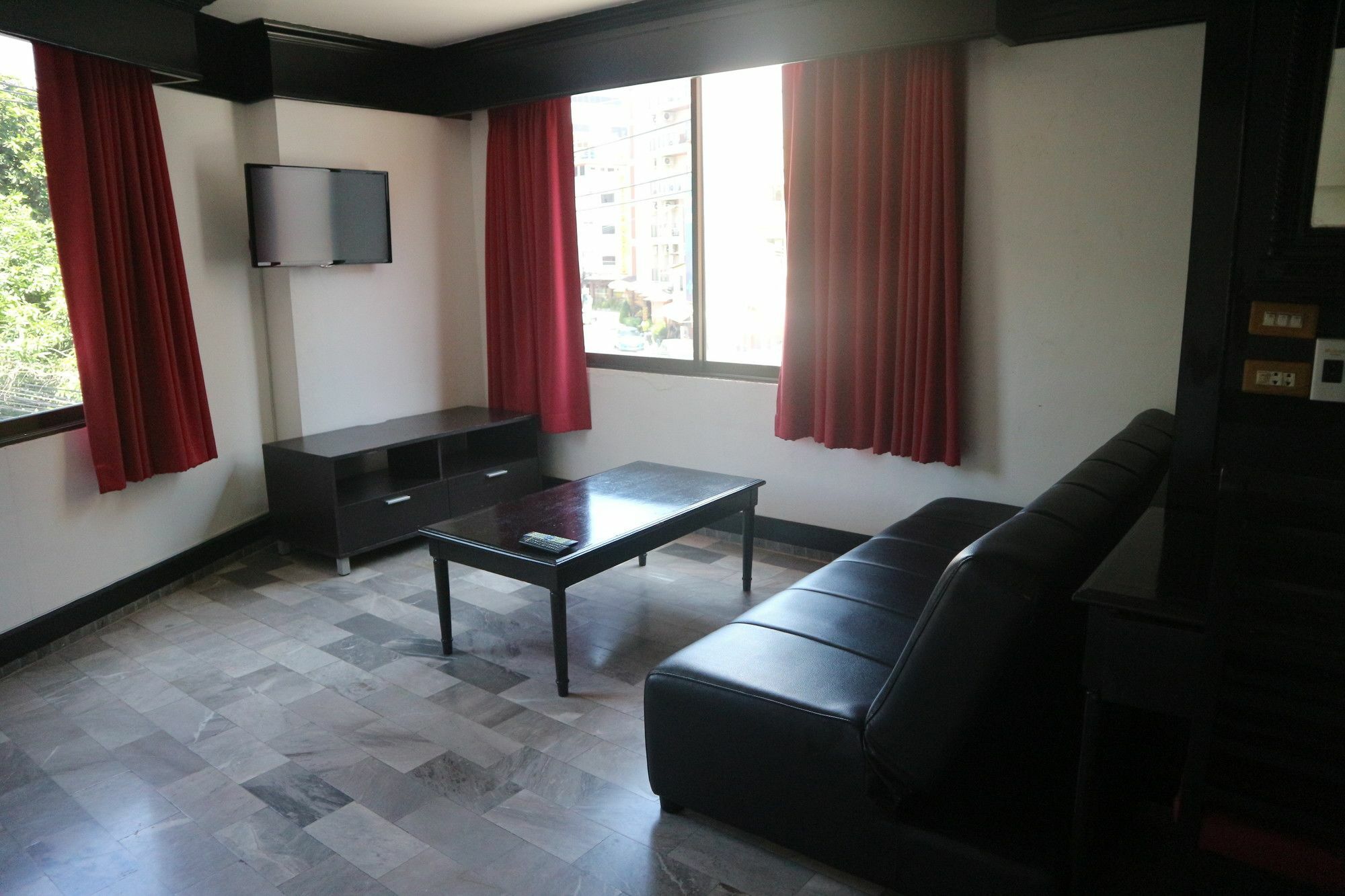 Patong Holiday Dream Hotel Экстерьер фото